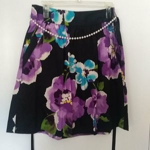 Floral skirt with pockets